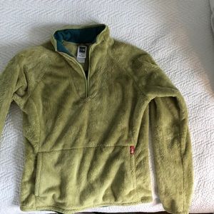 Women’s pullover fleece